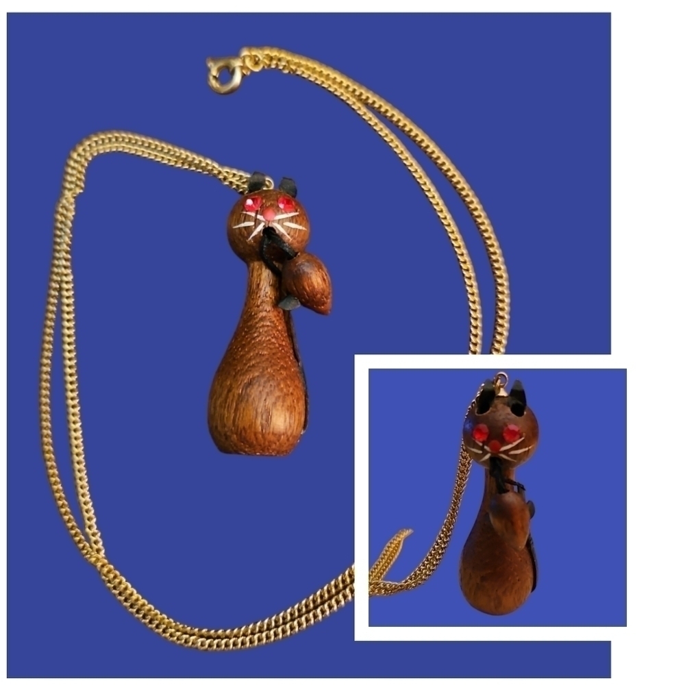 Vintage Atomic Wood Cat and Mouse Peg Pendant Chain Necklace